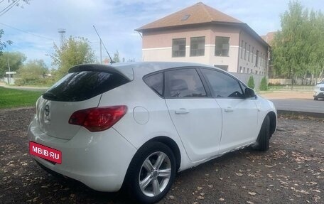 Opel Astra J, 2011 год, 660 000 рублей, 5 фотография