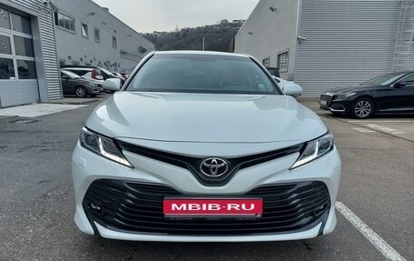 Toyota Camry, 2019 год, 3 100 000 рублей, 1 фотография