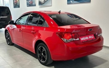 Chevrolet Cruze II, 2009 год, 799 900 рублей, 4 фотография