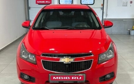 Chevrolet Cruze II, 2009 год, 799 900 рублей, 2 фотография