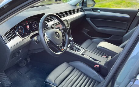 Volkswagen Passat B8 рестайлинг, 2017 год, 3 500 000 рублей, 5 фотография