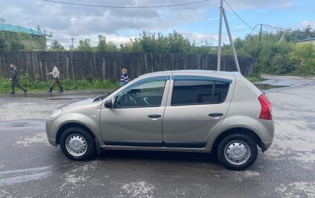 Renault Sandero I, 2011 год, 555 000 рублей, 2 фотография