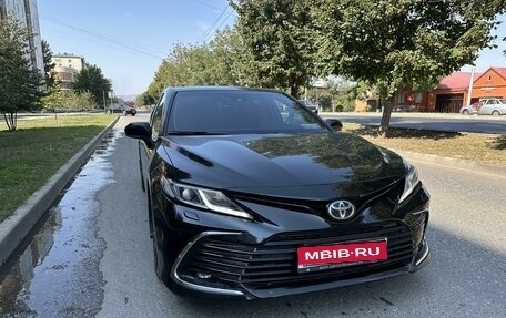 Toyota Camry, 2018 год, 2 700 000 рублей, 1 фотография