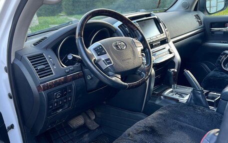 Toyota Land Cruiser 200, 2013 год, 3 500 000 рублей, 6 фотография