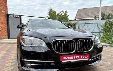 BMW 7 серия, 2013 год, 2 450 000 рублей, 2 фотография