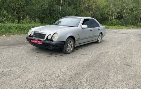 Mercedes-Benz E-Класс, 1998 год, 590 000 рублей, 1 фотография