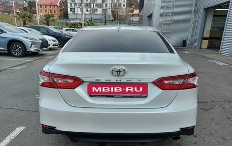 Toyota Camry, 2019 год, 3 100 000 рублей, 6 фотография