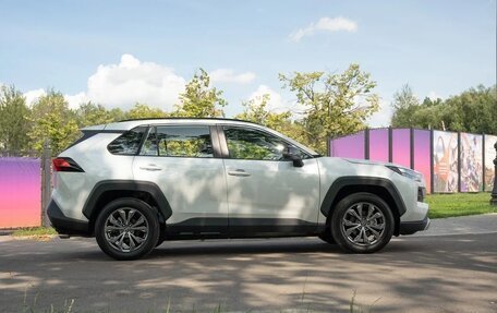 Toyota RAV4, 2024 год, 4 100 000 рублей, 6 фотография