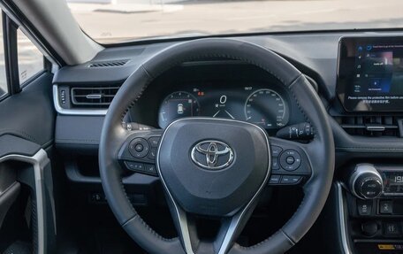 Toyota RAV4, 2024 год, 4 100 000 рублей, 16 фотография