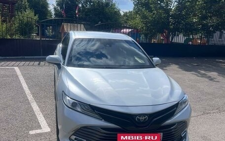 Toyota Camry, 2018 год, 2 400 000 рублей, 2 фотография