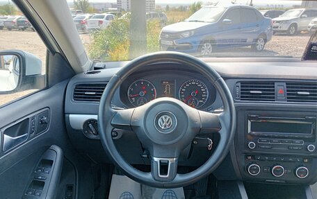 Volkswagen Jetta VI, 2012 год, 920 000 рублей, 7 фотография