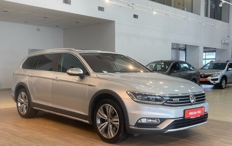 Volkswagen Passat B8 рестайлинг, 2018 год, 2 950 000 рублей, 3 фотография