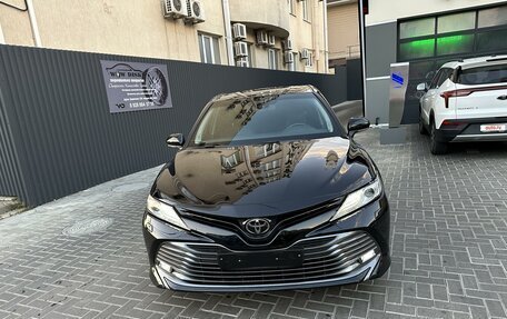 Toyota Camry, 2019 год, 3 250 000 рублей, 2 фотография