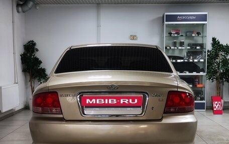 Hyundai Sonata IV рестайлинг, 2005 год, 330 000 рублей, 4 фотография