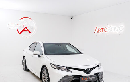 Toyota Camry, 2018 год, 3 195 000 рублей, 2 фотография