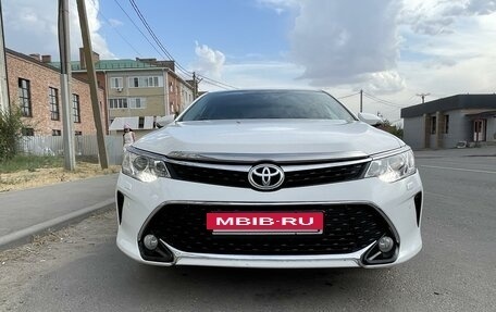 Toyota Camry, 2016 год, 2 550 000 рублей, 2 фотография