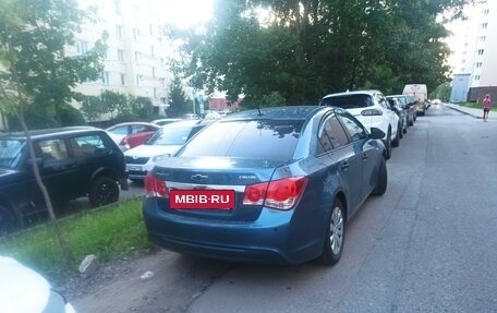 Chevrolet Cruze II, 2012 год, 700 000 рублей, 3 фотография