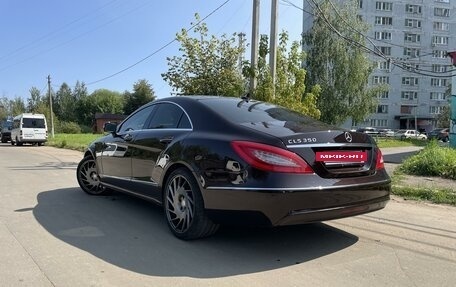 Mercedes-Benz CLS, 2012 год, 2 300 000 рублей, 17 фотография