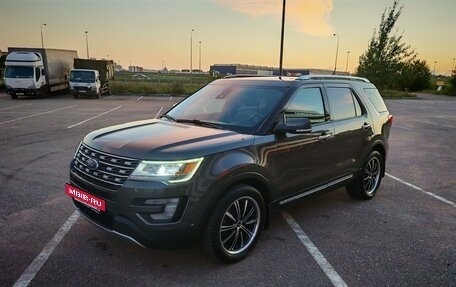 Ford Explorer VI, 2017 год, 2 900 000 рублей, 6 фотография