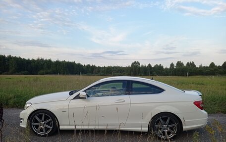 Mercedes-Benz C-Класс, 2011 год, 1 650 000 рублей, 4 фотография