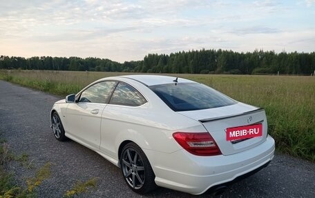 Mercedes-Benz C-Класс, 2011 год, 1 650 000 рублей, 6 фотография