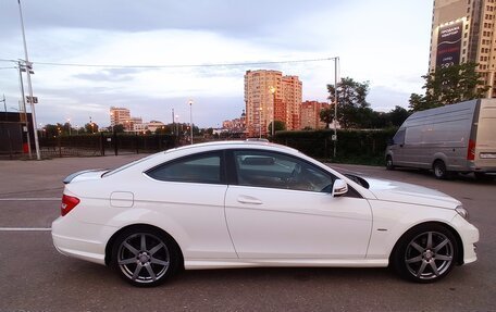 Mercedes-Benz C-Класс, 2011 год, 1 650 000 рублей, 21 фотография