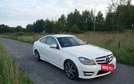 Mercedes-Benz C-Класс, 2011 год, 1 650 000 рублей, 11 фотография