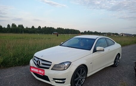 Mercedes-Benz C-Класс, 2011 год, 1 650 000 рублей, 13 фотография