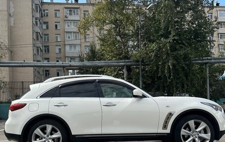 Infiniti FX II, 2010 год, 1 990 000 рублей, 3 фотография