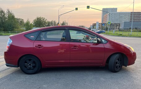 Toyota Prius, 2006 год, 1 050 000 рублей, 6 фотография