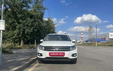 Volkswagen Tiguan I, 2015 год, 1 800 000 рублей, 2 фотография