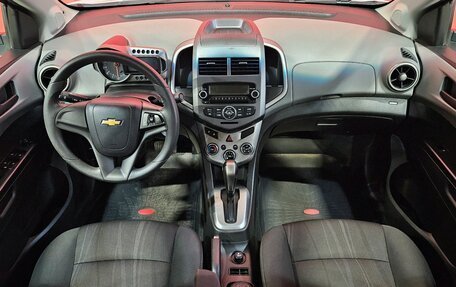 Chevrolet Aveo III, 2013 год, 895 000 рублей, 9 фотография