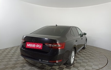 Skoda Superb III рестайлинг, 2018 год, 2 414 000 рублей, 5 фотография