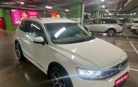 Volkswagen Tiguan II, 2017 год, 2 500 000 рублей, 3 фотография