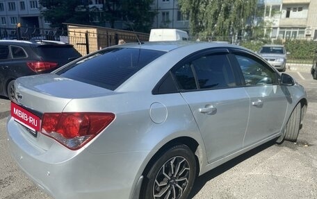 Chevrolet Cruze II, 2011 год, 900 000 рублей, 3 фотография