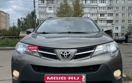 Toyota RAV4, 2014 год, 2 250 000 рублей, 2 фотография