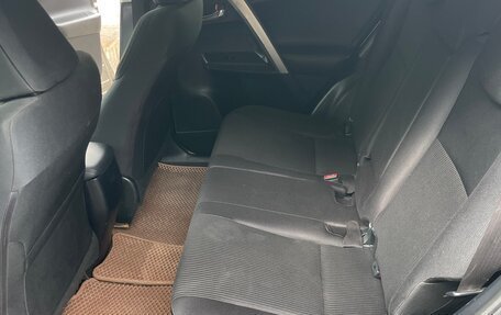 Toyota RAV4, 2014 год, 2 250 000 рублей, 21 фотография