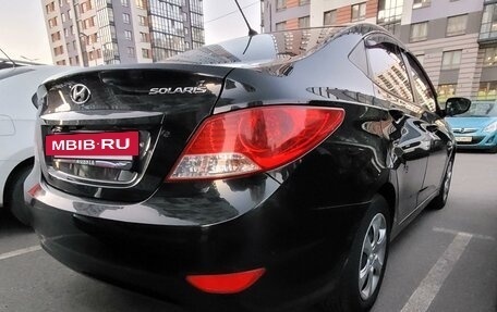 Hyundai Solaris II рестайлинг, 2012 год, 900 000 рублей, 3 фотография