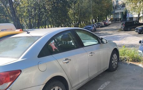 Chevrolet Cruze II, 2013 год, 500 000 рублей, 3 фотография