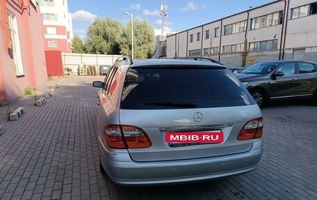 Mercedes-Benz E-Класс, 2003 год, 940 000 рублей, 4 фотография