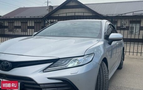 Toyota Camry, 2021 год, 3 600 000 рублей, 6 фотография