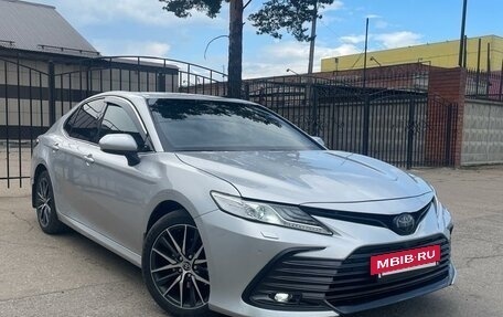 Toyota Camry, 2021 год, 3 600 000 рублей, 2 фотография