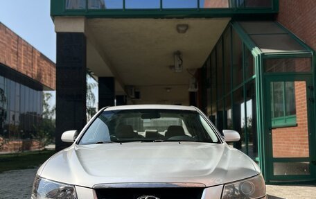 Hyundai Sonata VI, 2005 год, 680 000 рублей, 2 фотография