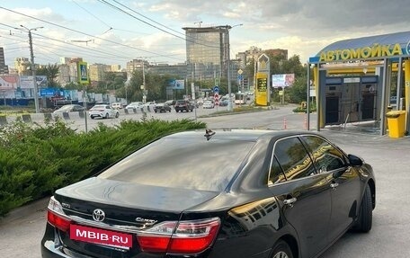 Toyota Camry, 2016 год, 2 100 000 рублей, 2 фотография