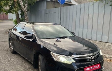 Toyota Camry, 2016 год, 2 100 000 рублей, 10 фотография