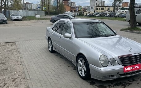 Mercedes-Benz E-Класс, 2000 год, 440 000 рублей, 2 фотография