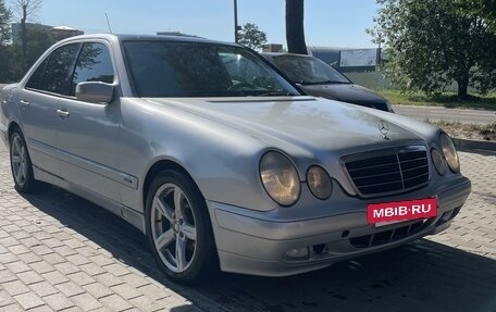 Mercedes-Benz E-Класс, 2000 год, 440 000 рублей, 3 фотография