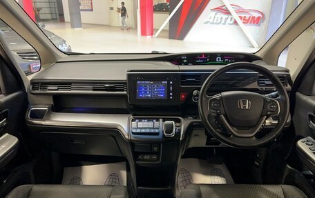 Honda Stepwgn IV, 2017 год, 2 697 000 рублей, 36 фотография