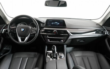 BMW 5 серия, 2018 год, 3 470 000 рублей, 15 фотография