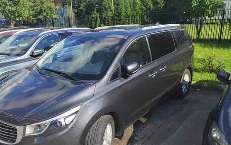 KIA Carnival III, 2017 год, 2 670 000 рублей, 1 фотография